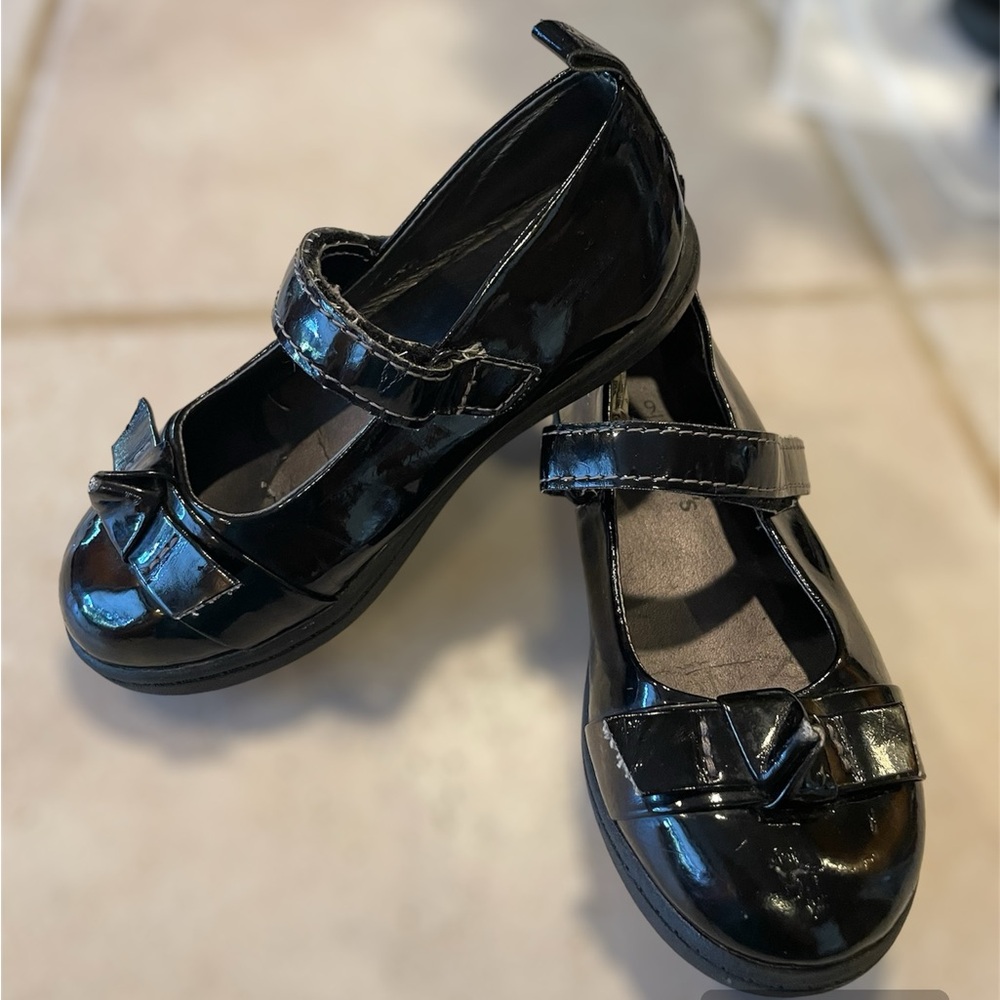 Black Patent Leather Mary Jane shoes girls size 9